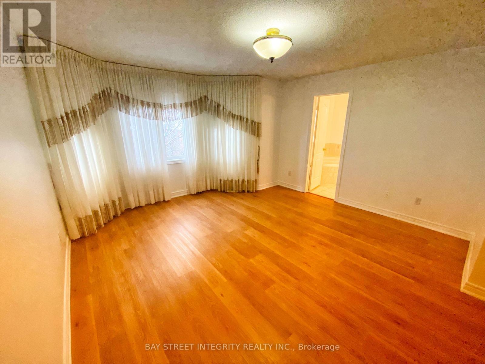Main 37 Sandham Crescent, Markham, Ontario  L3S 4J7 - Photo 10 - N13173562