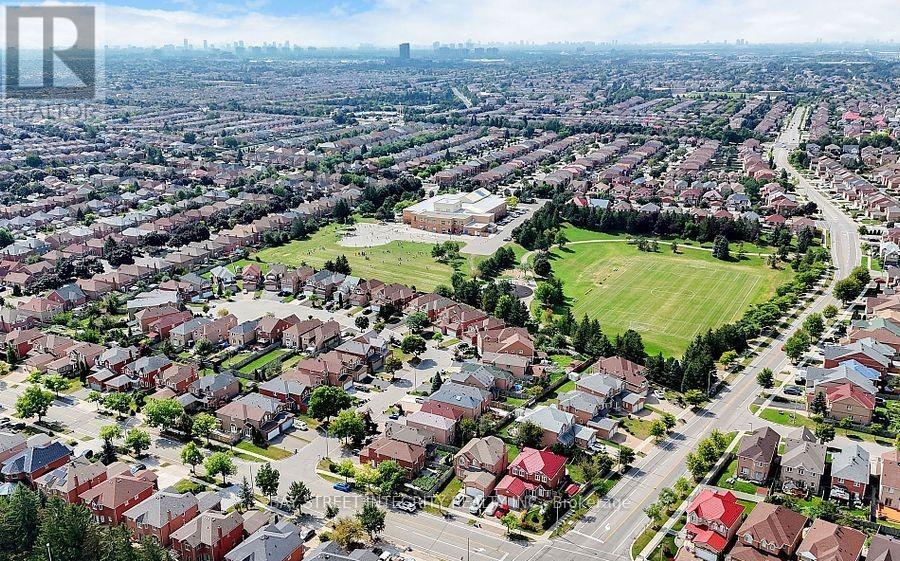 Main 37 Sandham Crescent, Markham, Ontario  L3S 4J7 - Photo 14 - N13173562