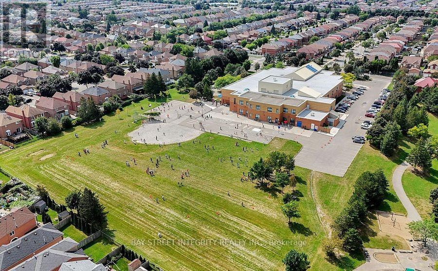 Main 37 Sandham Crescent, Markham, Ontario  L3S 4J7 - Photo 15 - N13173562