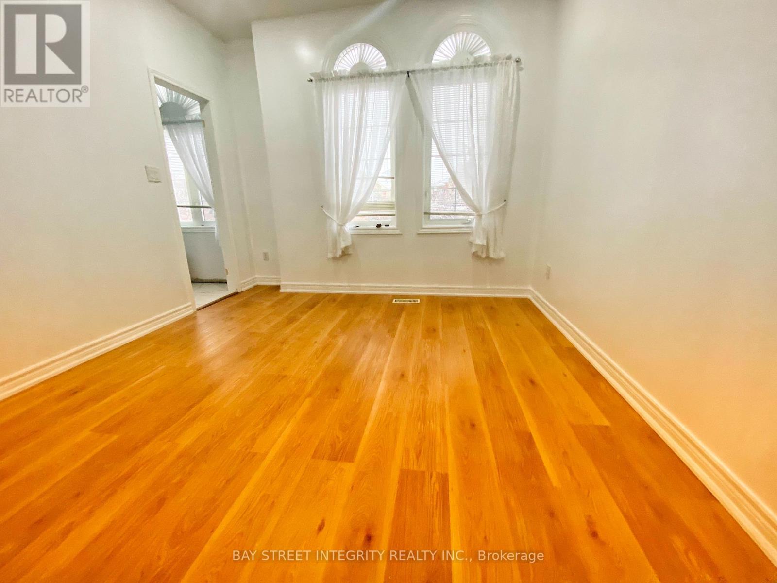 Main 37 Sandham Crescent, Markham, Ontario  L3S 4J7 - Photo 8 - N13173562