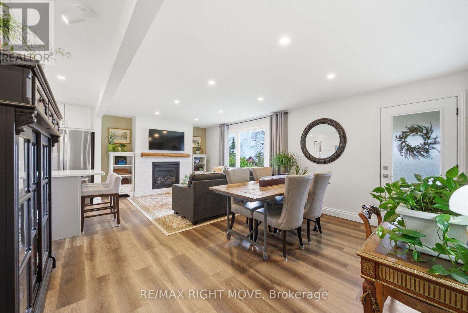 84 Brant Street W, Orillia, Ontario  L3V 3N9 - Photo 4 - S13173612