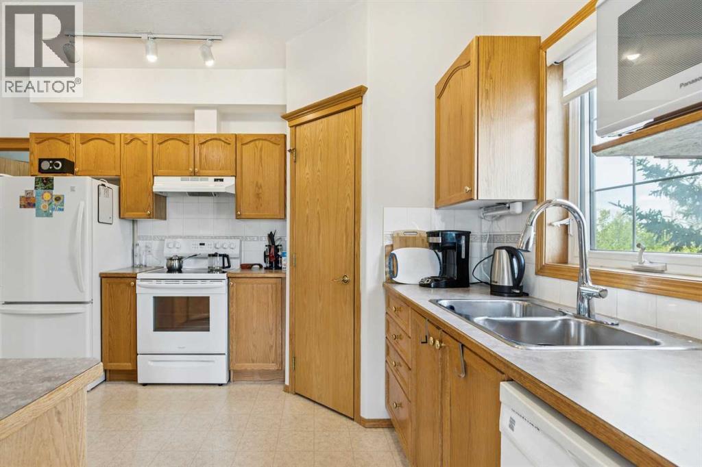 224, 223 Tuscany Springs Boulevard Nw, Calgary, Alberta  T3L 2M2 - Photo 4 - A2314388