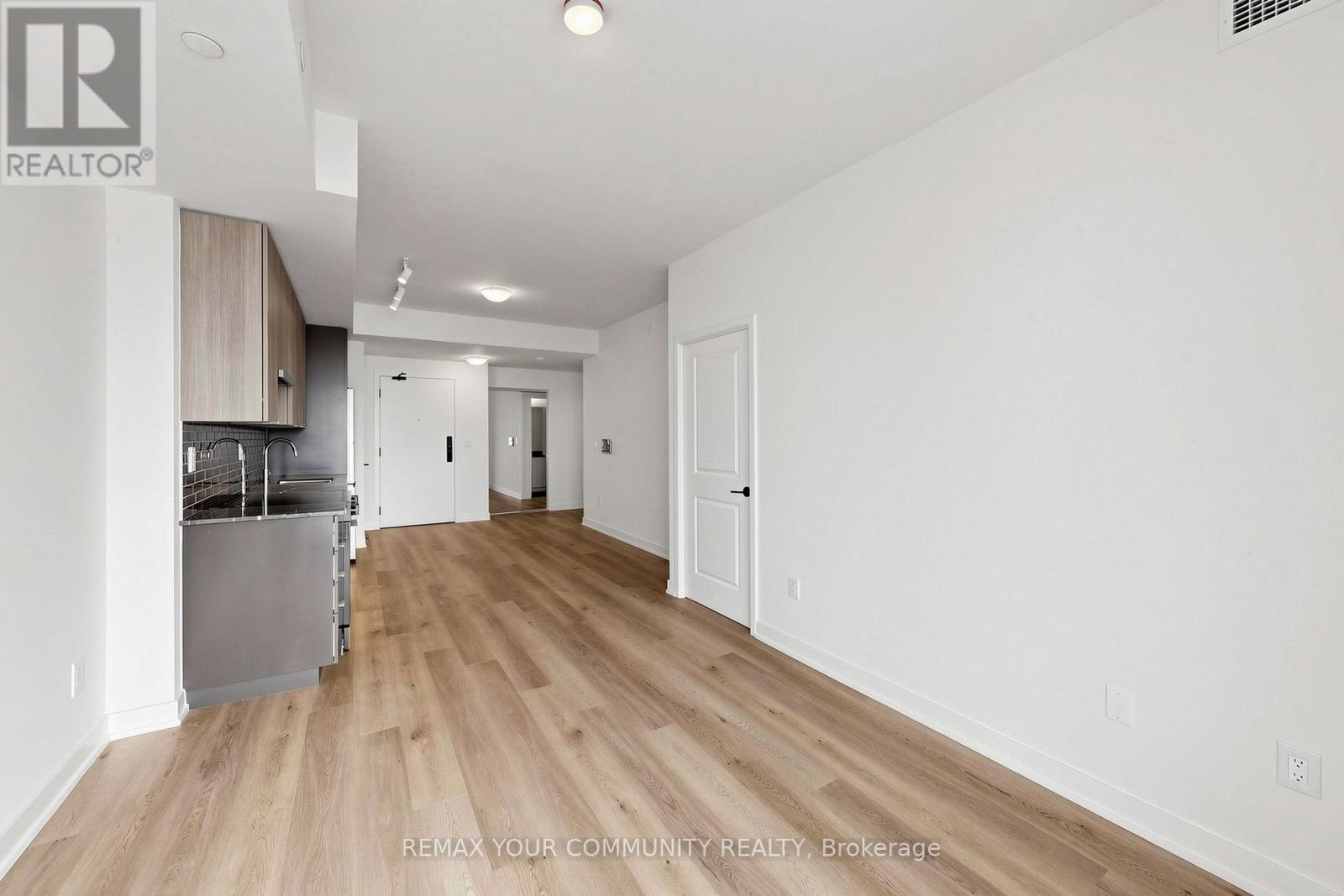 1607 - 2075 Lakeshore Road, Burlington, Ontario  L7R 0H3 - Photo 8 - W13173578