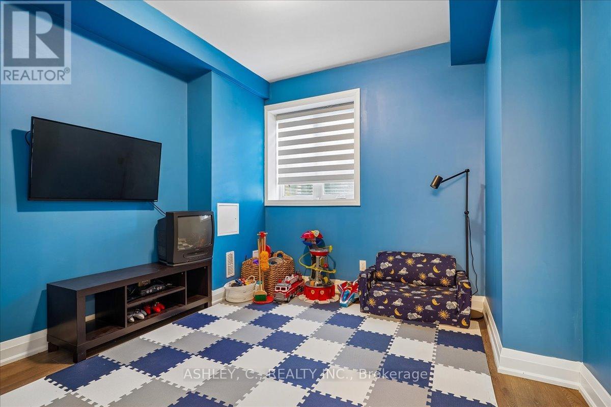 14 Trellanock Road, Brampton, Ontario  L6Y 6K8 - Photo 33 - W13173606