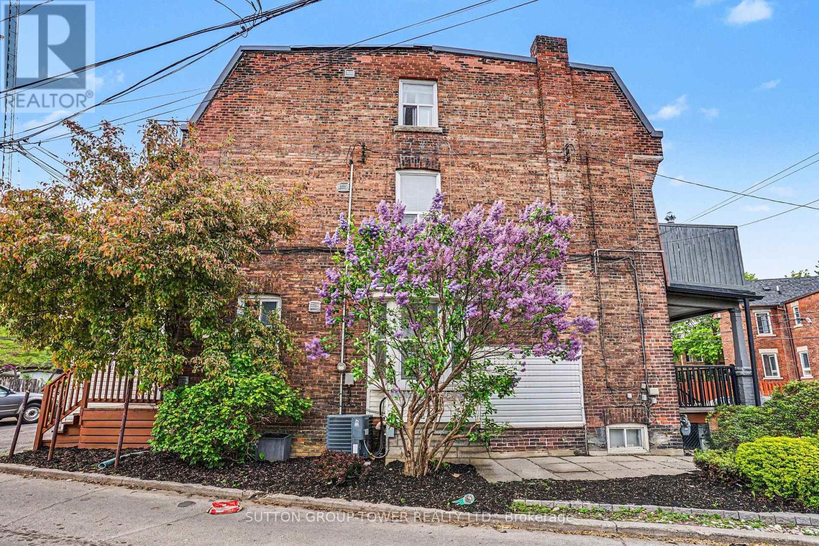 560 Indian Grove, Toronto, Ontario  M6P 2J4 - Photo 22 - W13171844