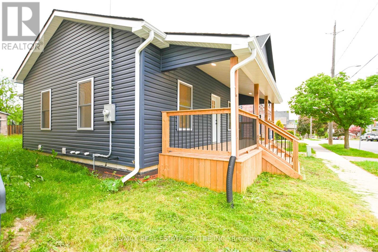 284 DARLING STREET, Brantford, Ontario