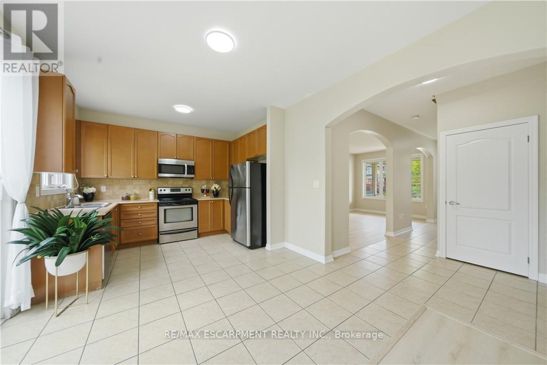 148 Montreal Circle, Hamilton, Ontario  L8E 0C8 - Photo 15 - X13173558