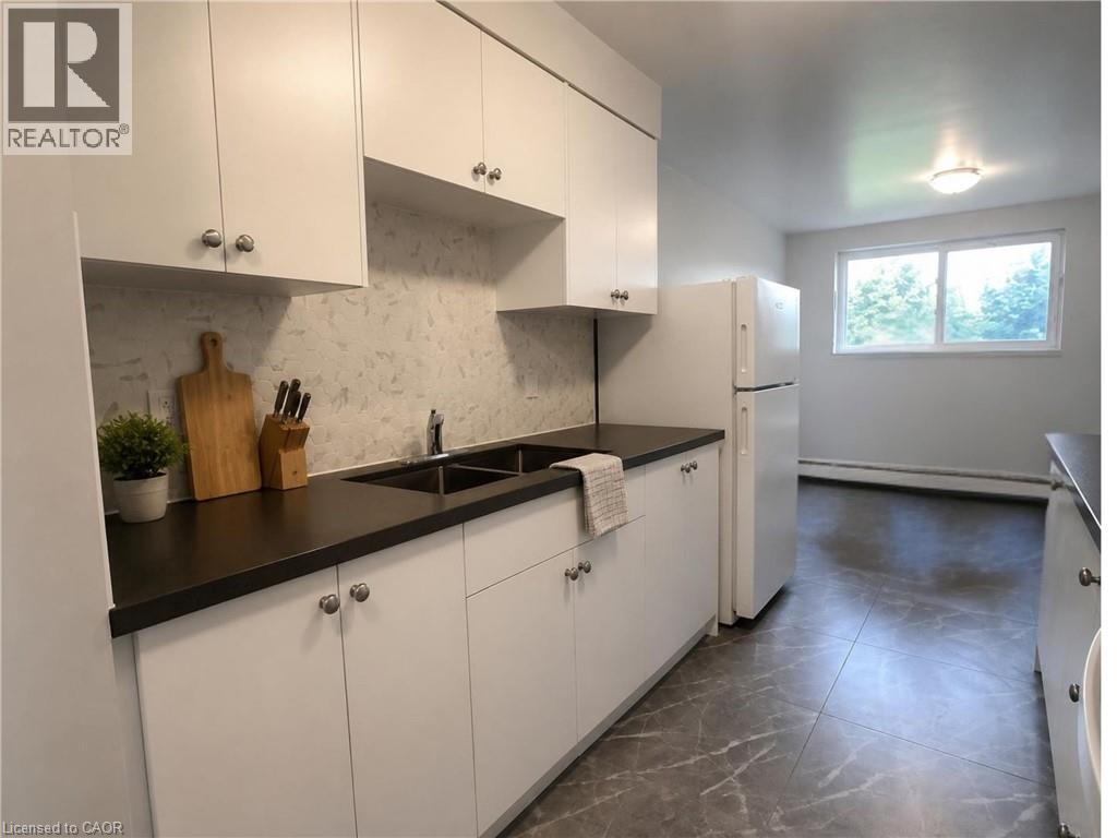 15 Mowat Boulevard Unit# 13, Kitchener, Ontario  N2E 1J1 - Photo 2 - 40833115