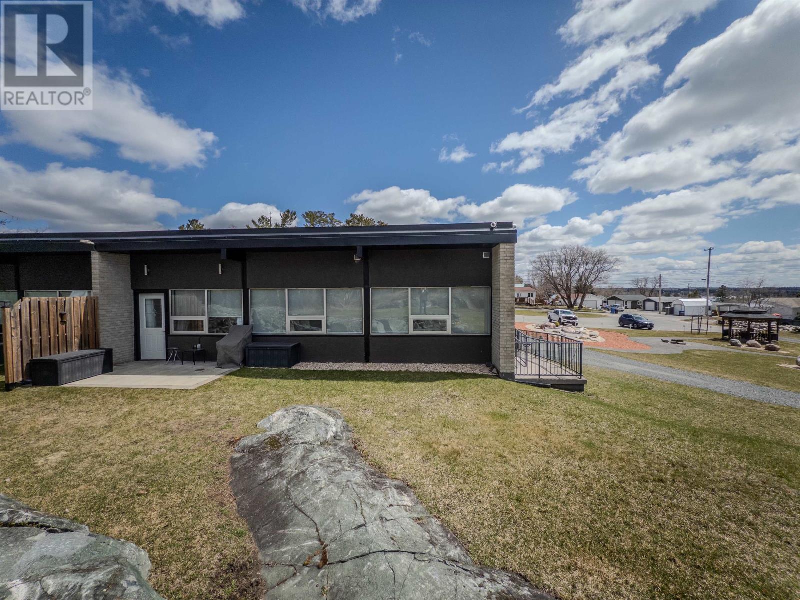201 100 First Avenue West, Kenora, Ontario  P9N 3Z7 - Photo 24 - TB2601001