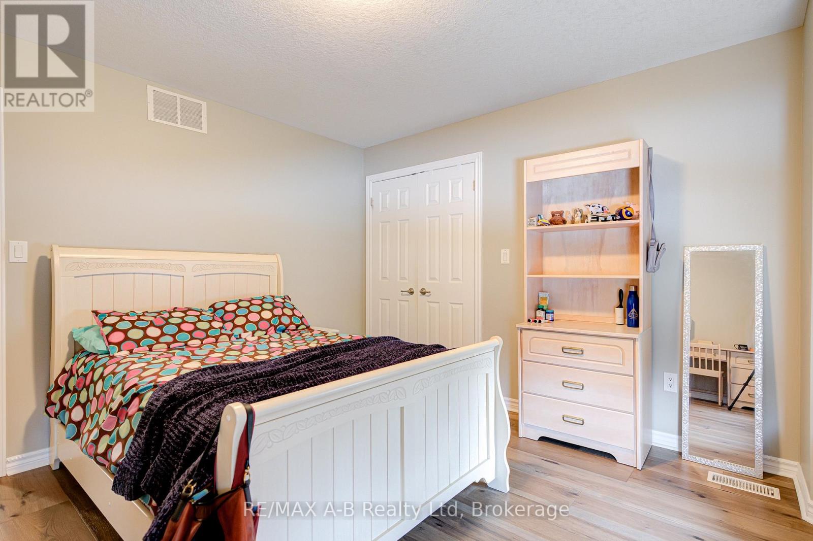 194 Station Road, Perth South, Ontario  N0K 1X0 - Photo 24 - X12913164