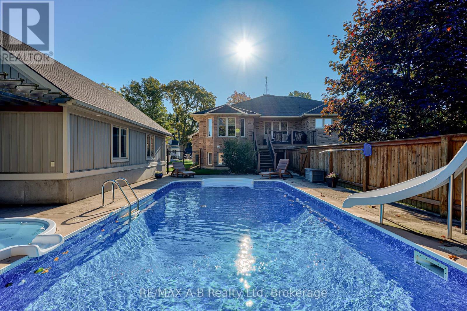194 STATION ROAD, Perth South, Ontario