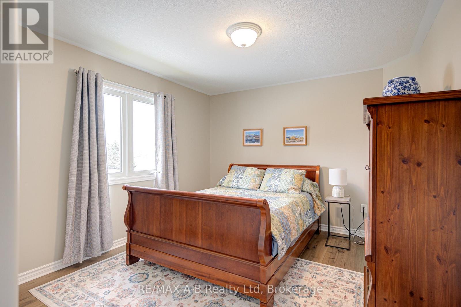 194 Station Road, Perth South, Ontario  N0K 1X0 - Photo 25 - X12913164