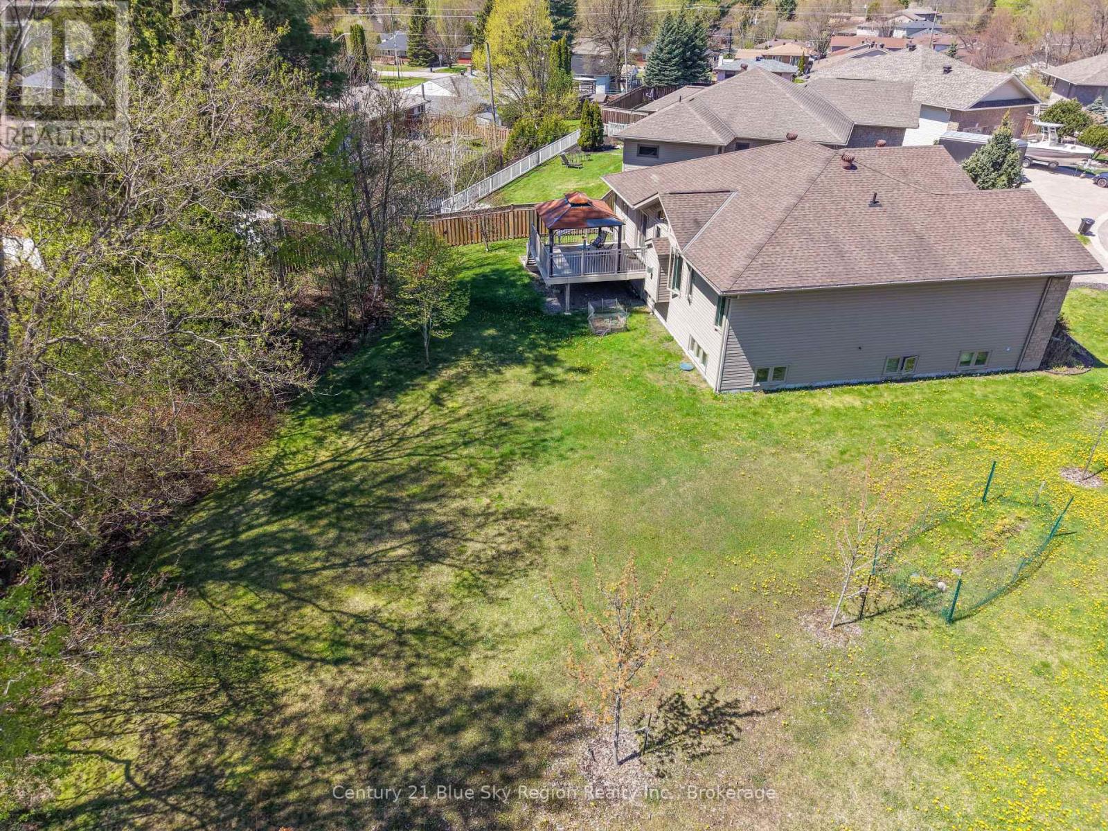 10 Linden Lane, North Bay, Ontario  P1B 0A1 - Photo 3 - X13173762