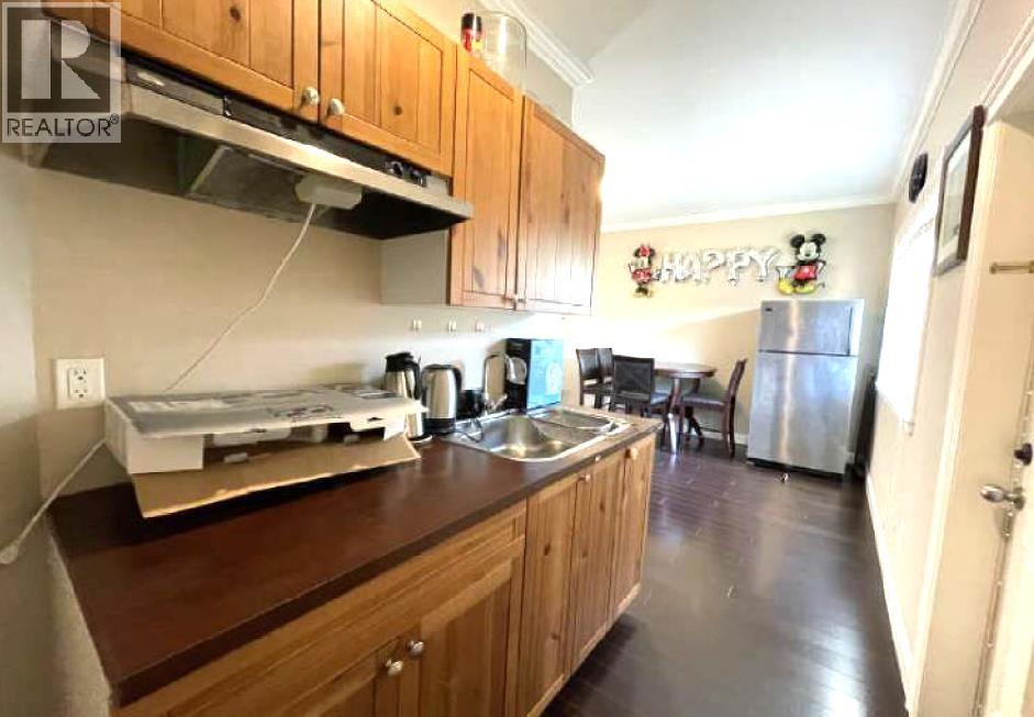 4675 Buxton Court, Burnaby, British Columbia  V5H 1J1 - Photo 5 - R3127827
