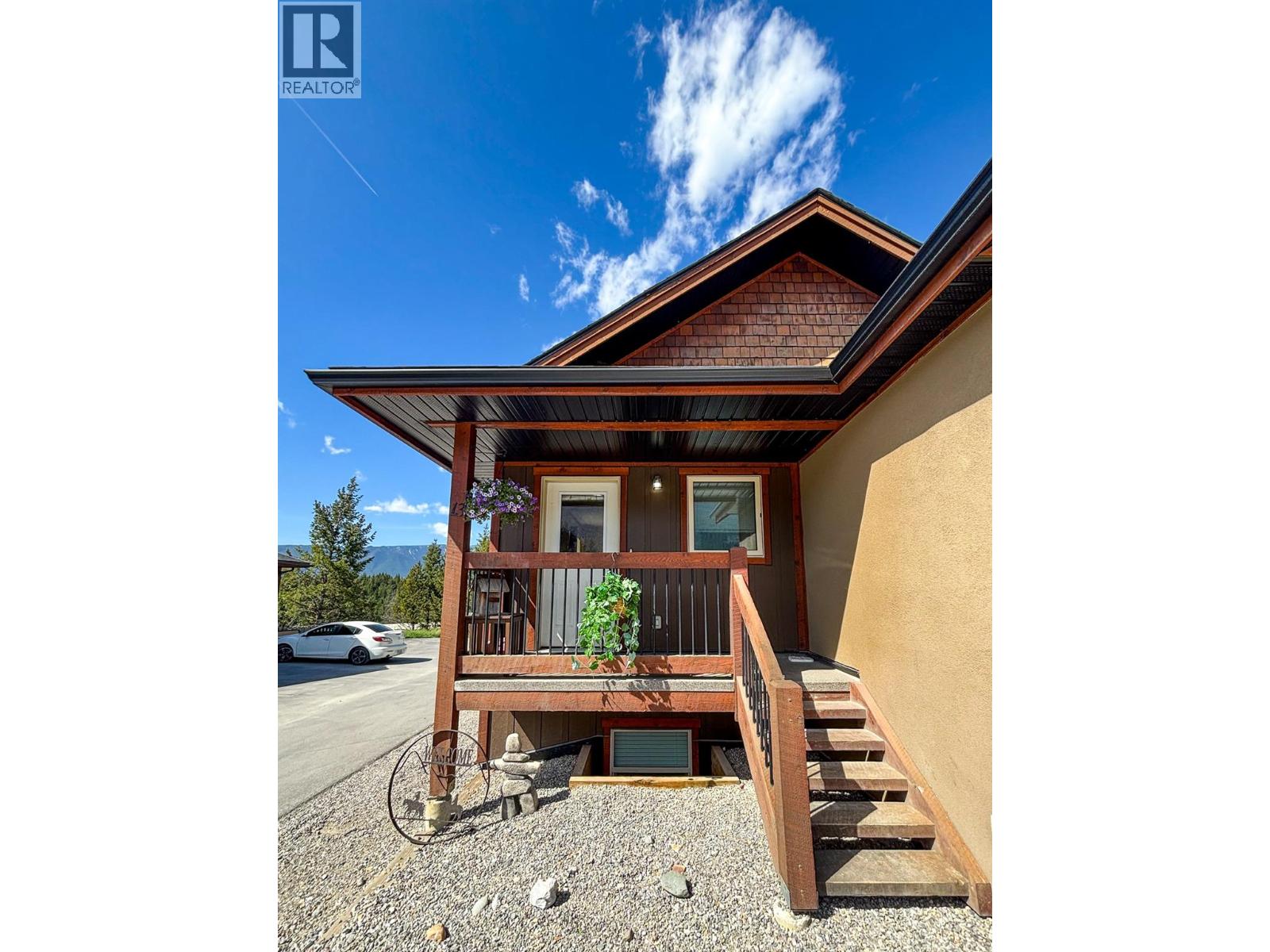 989 SWANSEA VIEW Road Unit# 13, invermere, British Columbia