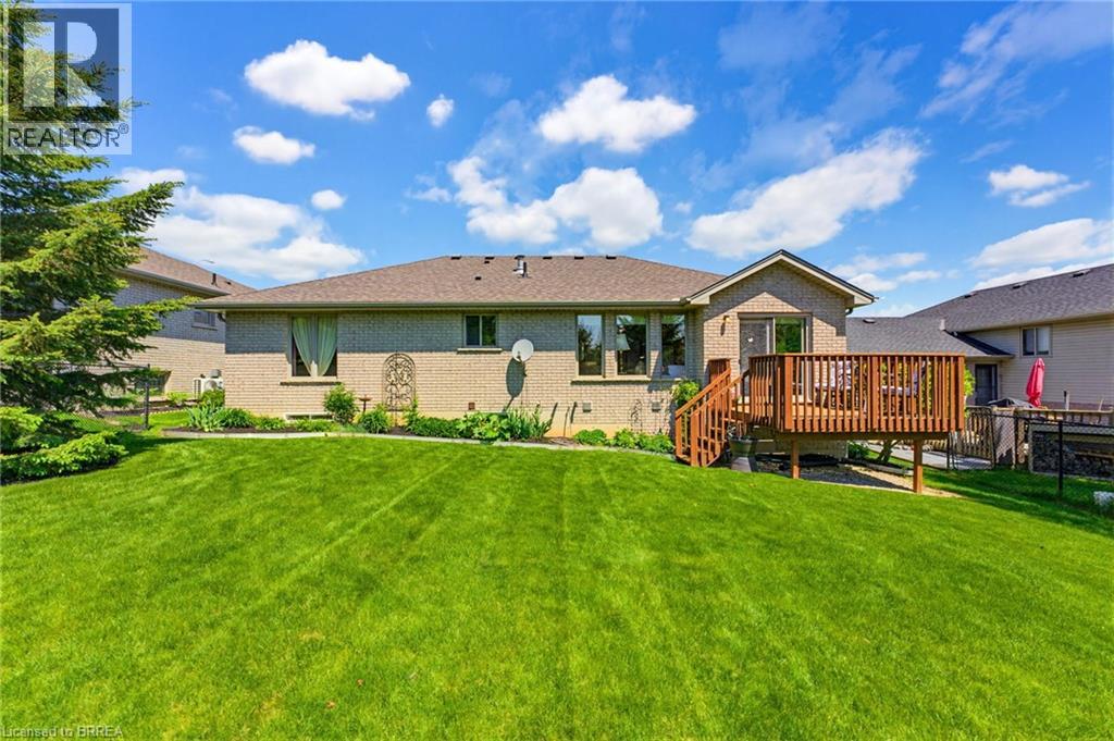 22 Taylor Road, St. George, Ontario  N0E 1N0 - Photo 4 - 40832918