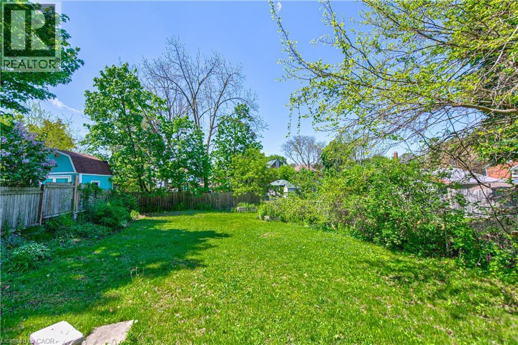 22 Herlan Avenue, Kitchener, Ontario  N2G 4K3 - Photo 32 - 40833510