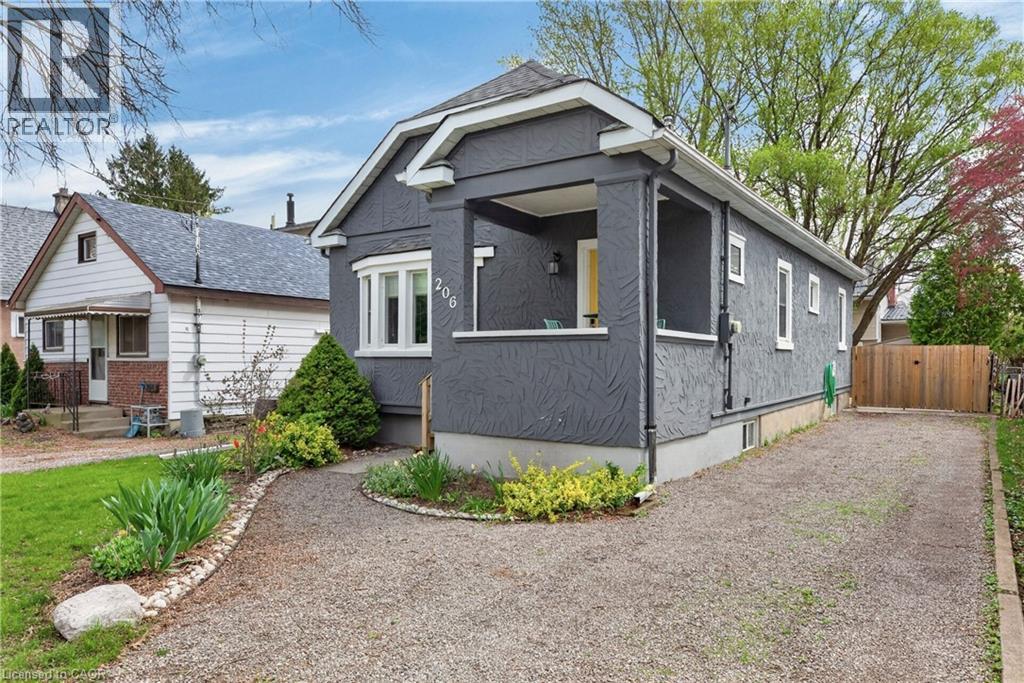206 York Street, St. Catharines, Ontario  L2R 6G4 - Photo 4 - 40831767