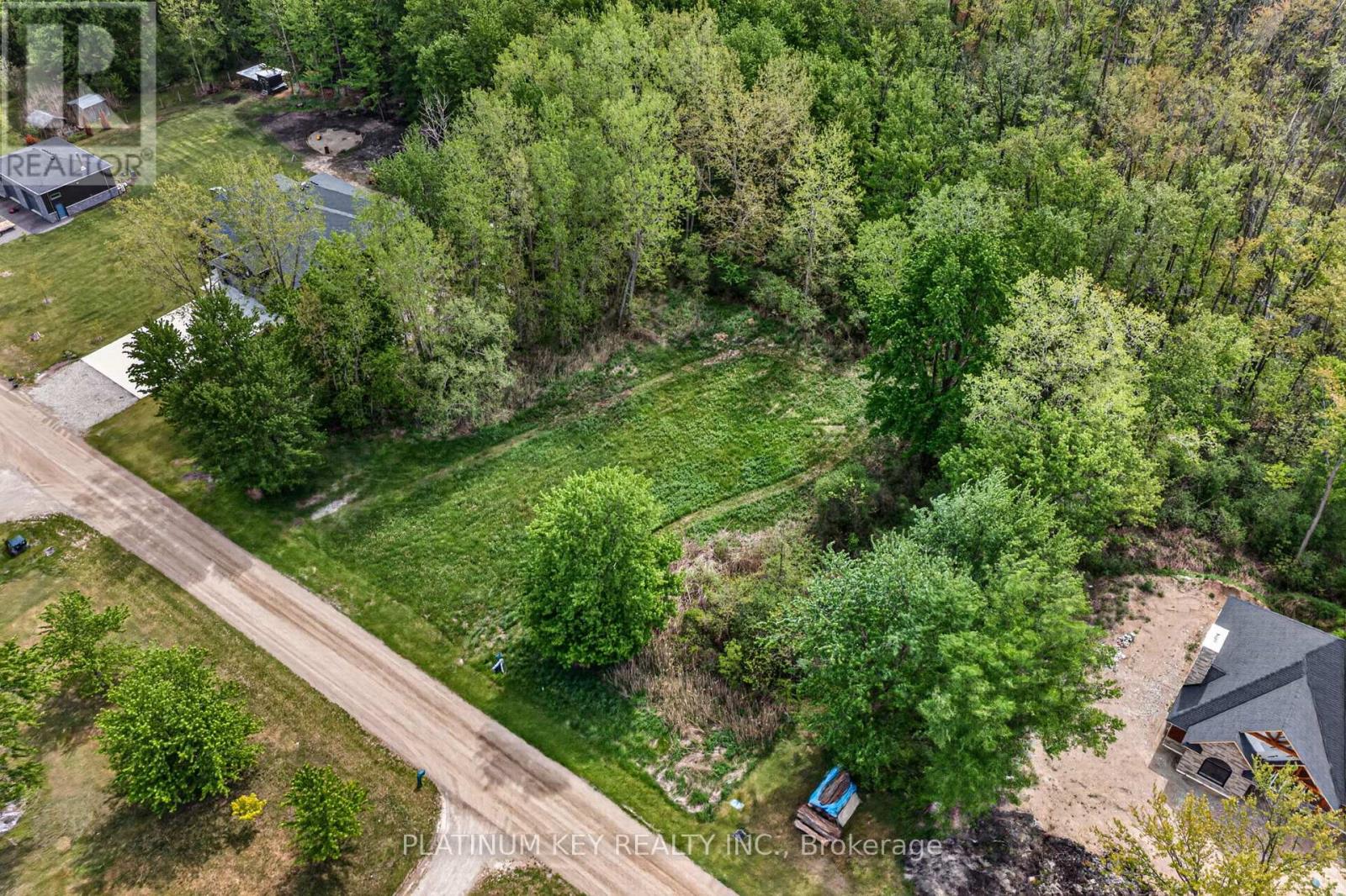6507 Krista Lane, Southwest Middlesex, Ontario  N0L 1T0 - Photo 2 - X13173774