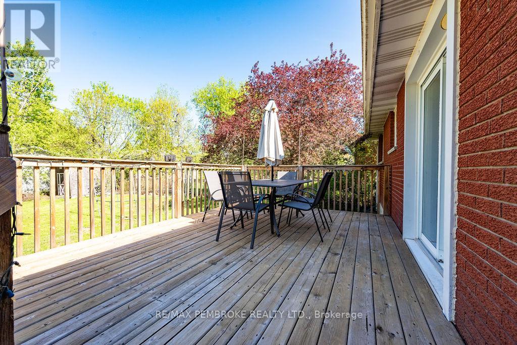 36 Selkirk Street, Petawawa, Ontario  K8H 1P2 - Photo 34 - X13173764