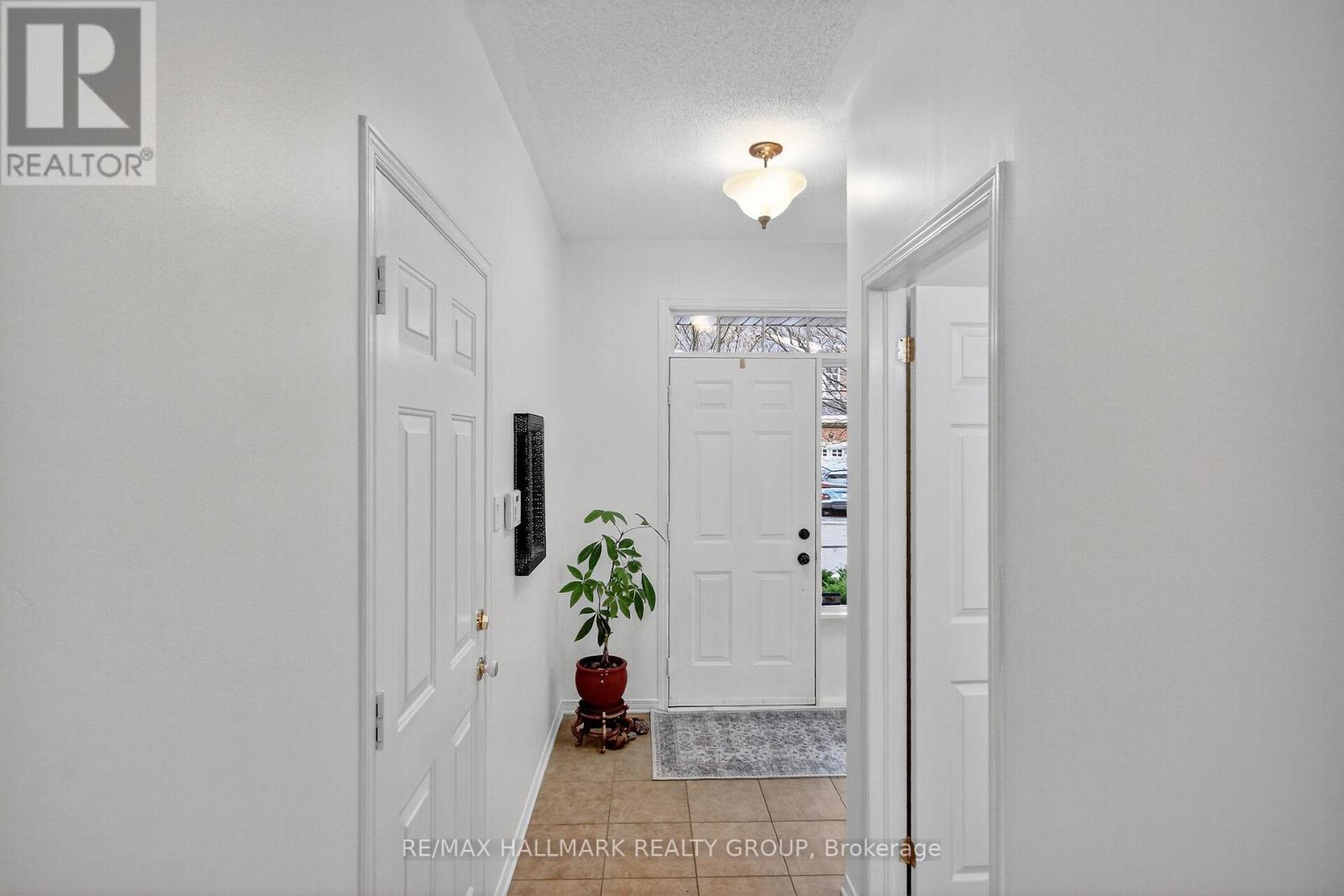 135 Gatespark Private, Ottawa, Ontario  K2T 1L1 - Photo 7 - X13173856