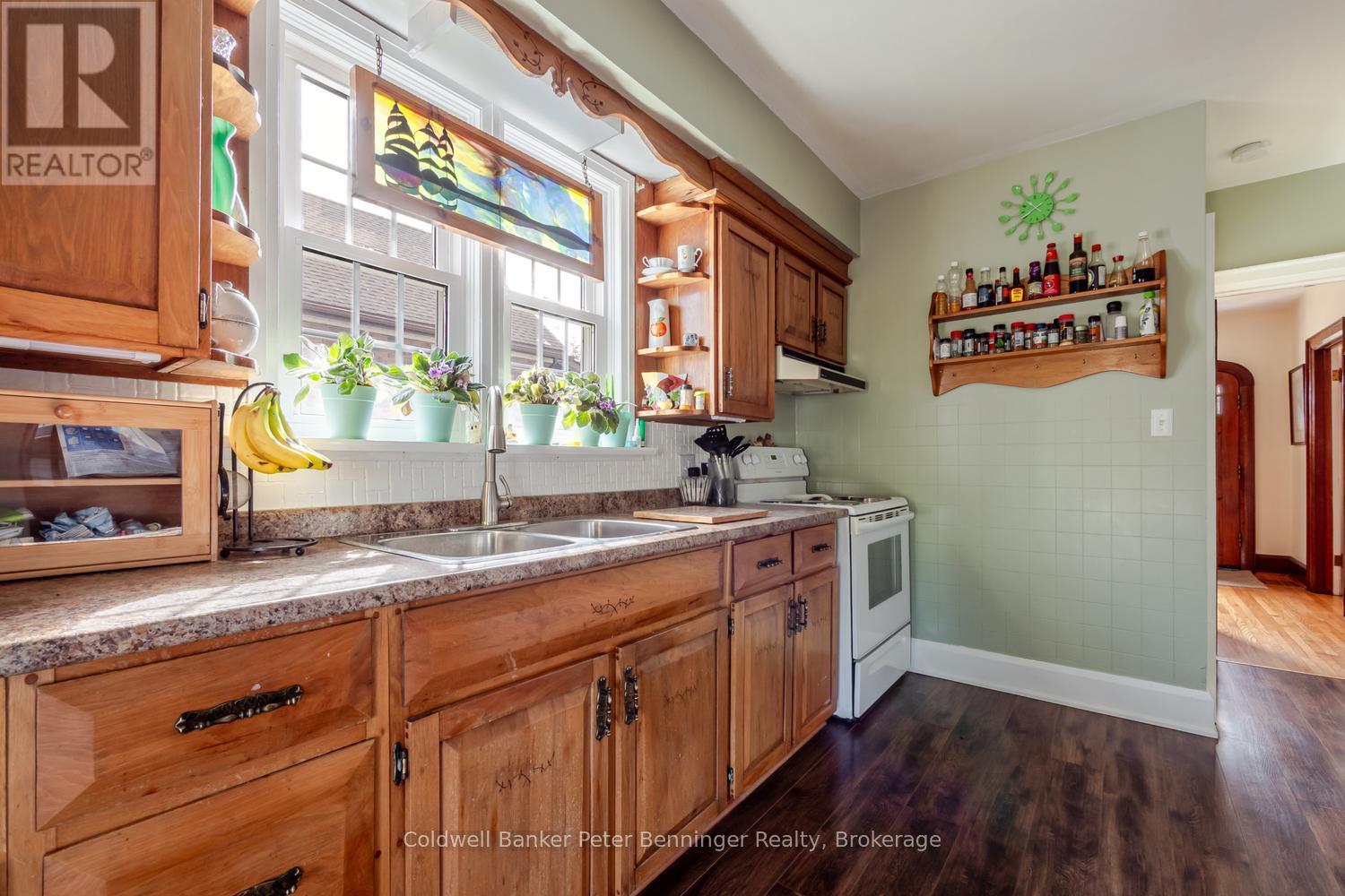 310 9th Street, Hanover, Ontario N4N 1L4 - Photo 15 - X13173810