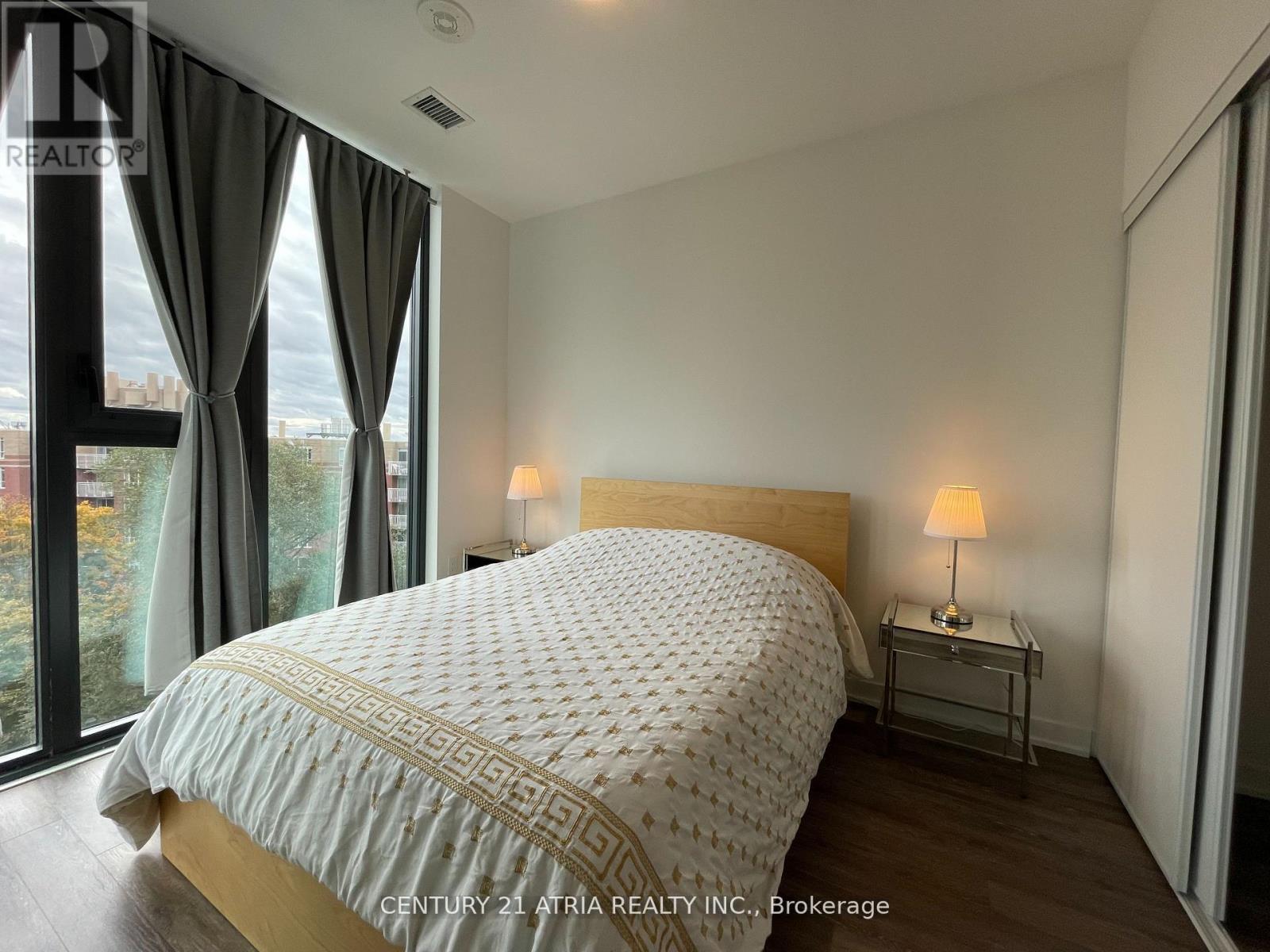 709 - 250 Lawrence Avenue, Toronto, Ontario  M5M 1B2 - Photo 3 - C13173488