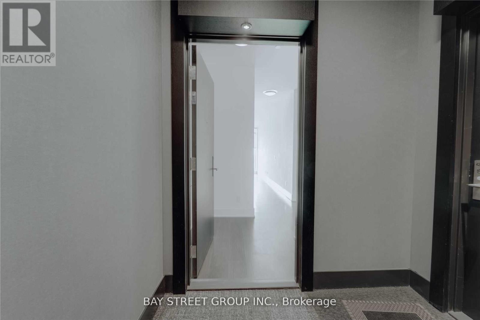 4201 - 403 Church Street, Toronto, Ontario  M4Y 2C2 - Photo 2 - C13173614