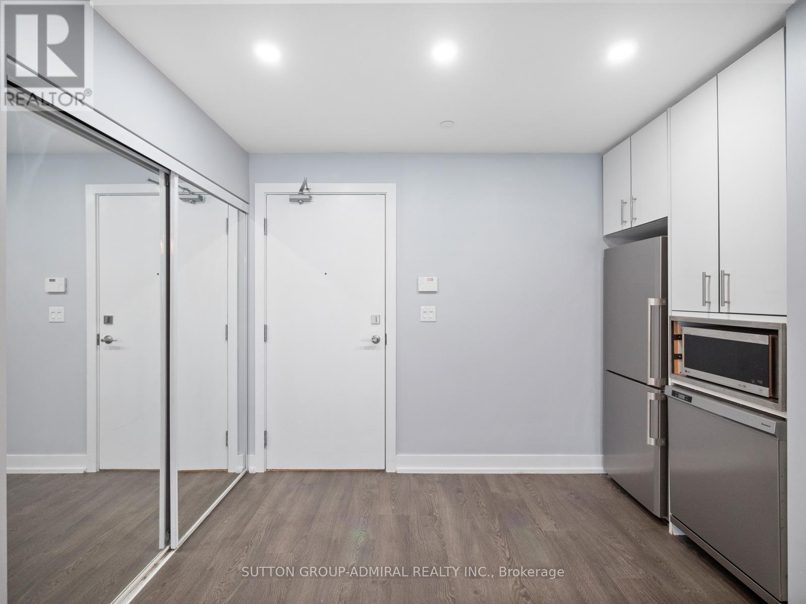 102 - 75 The Donway W, Toronto, Ontario  M3C 2E9 - Photo 3 - C13173708