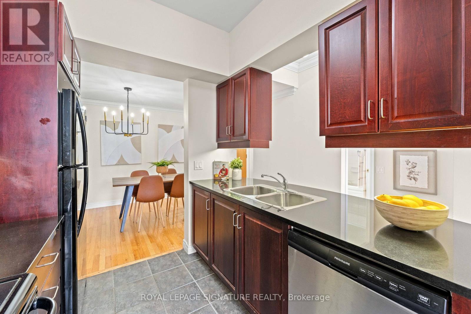 307 - 2 Edith Drive, Toronto, Ontario  M4R 2H7 - Photo 13 - C13173710