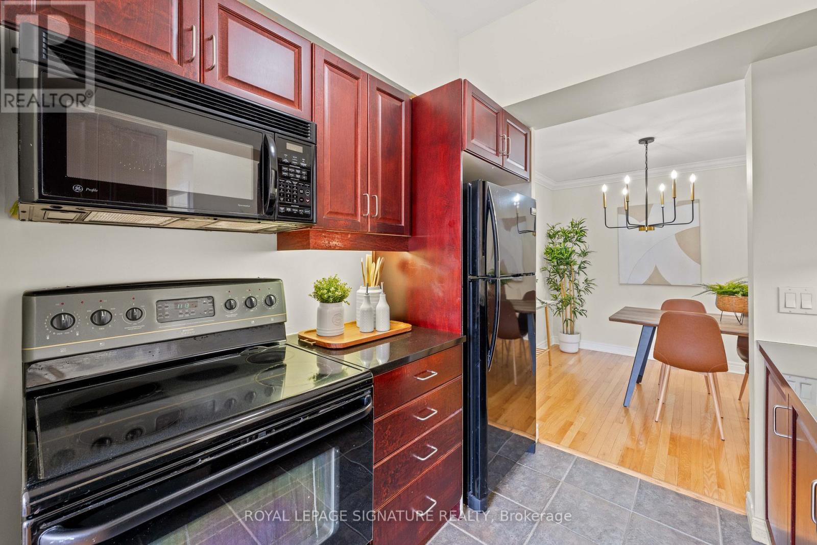 307 - 2 Edith Drive, Toronto, Ontario  M4R 2H7 - Photo 15 - C13173710