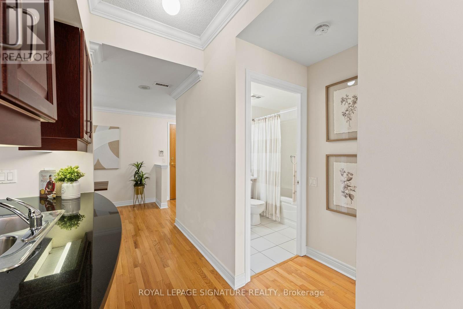 307 - 2 Edith Drive, Toronto, Ontario  M4R 2H7 - Photo 18 - C13173710