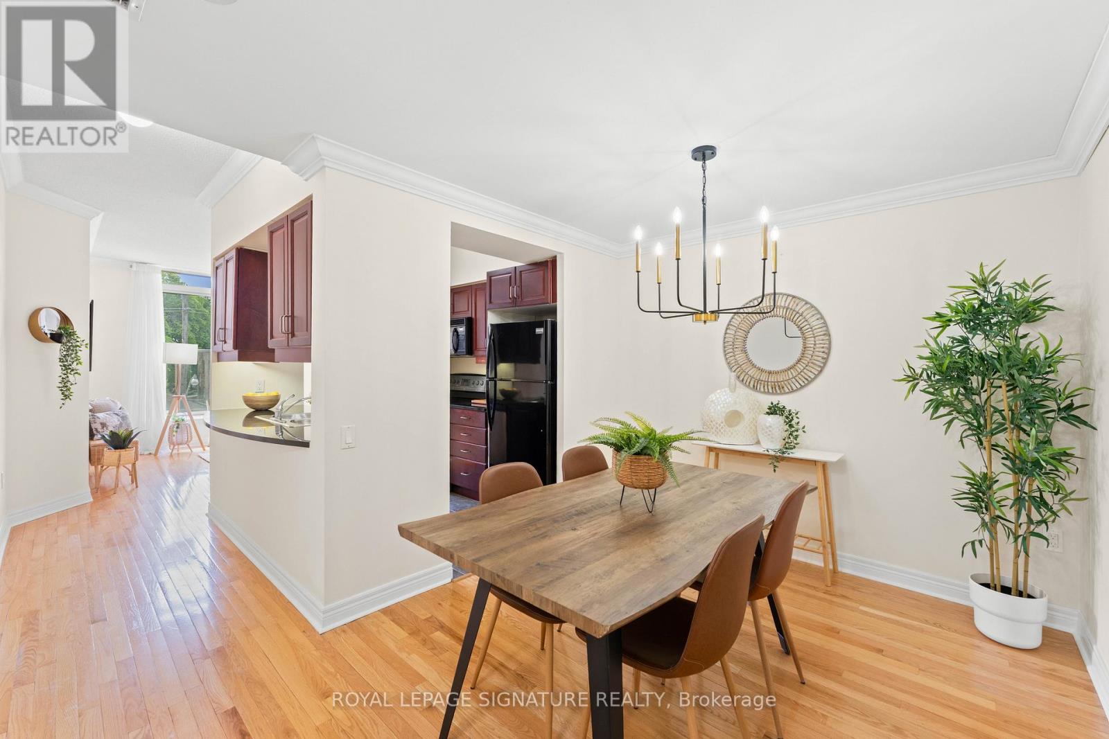 307 - 2 Edith Drive, Toronto, Ontario  M4R 2H7 - Photo 6 - C13173710