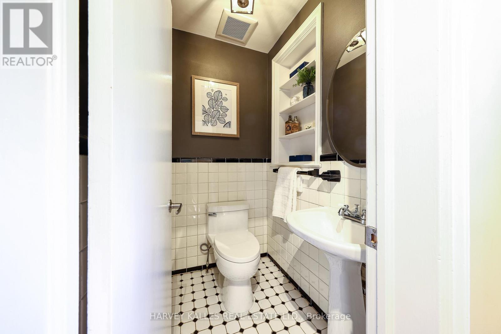 135 Bombay Avenue, Toronto, Ontario  M3H 1C5 - Photo 12 - C13173770