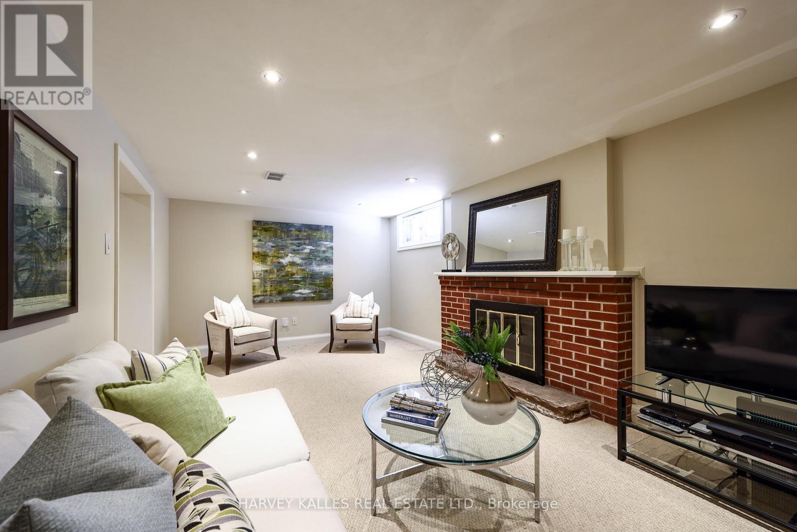 135 Bombay Avenue, Toronto, Ontario  M3H 1C5 - Photo 37 - C13173770