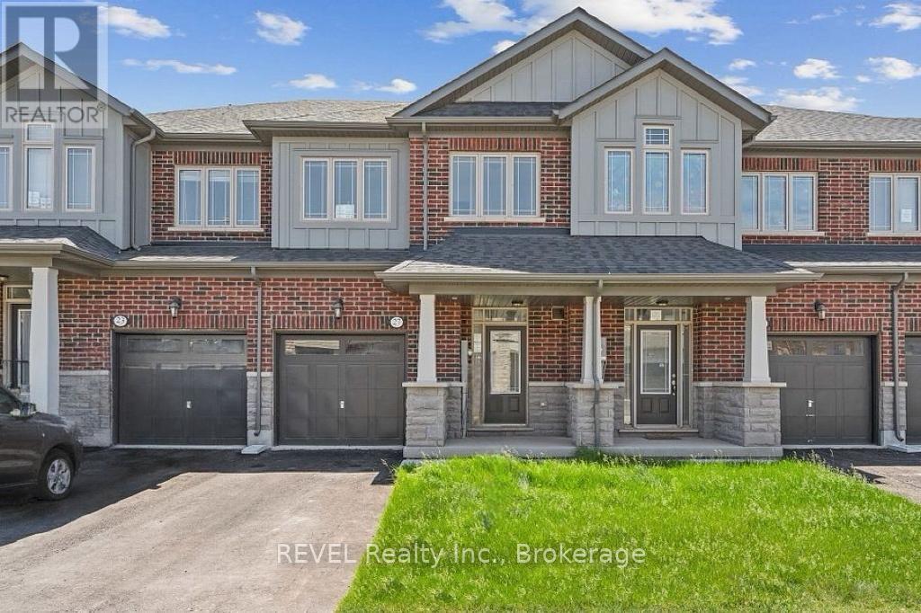 27 Admiral Road, Welland (Hwy 406/welland), Ontario  L3B 0H4 - Photo 1 - X13173766