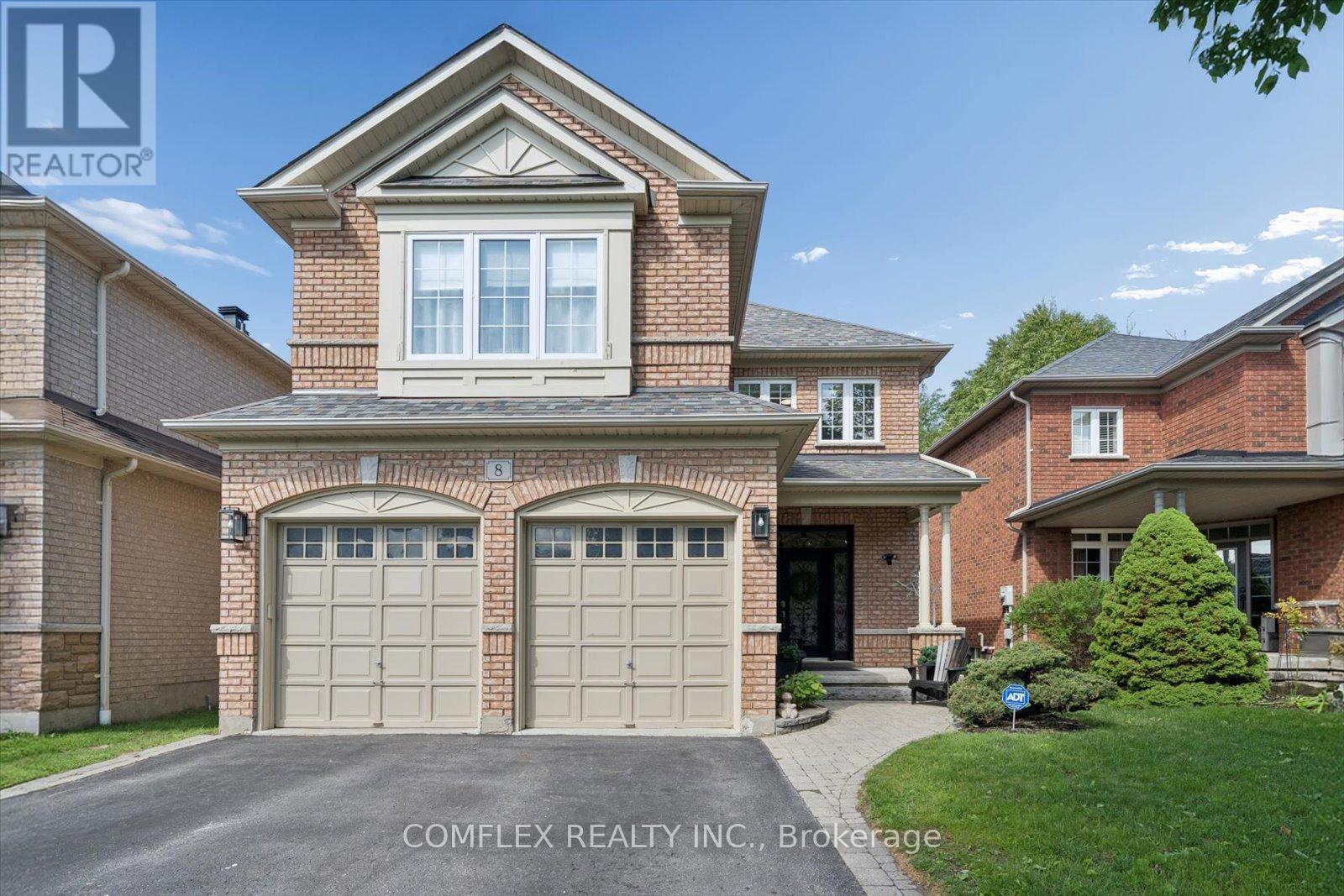 8 INVERARY COURT, Whitby, Ontario