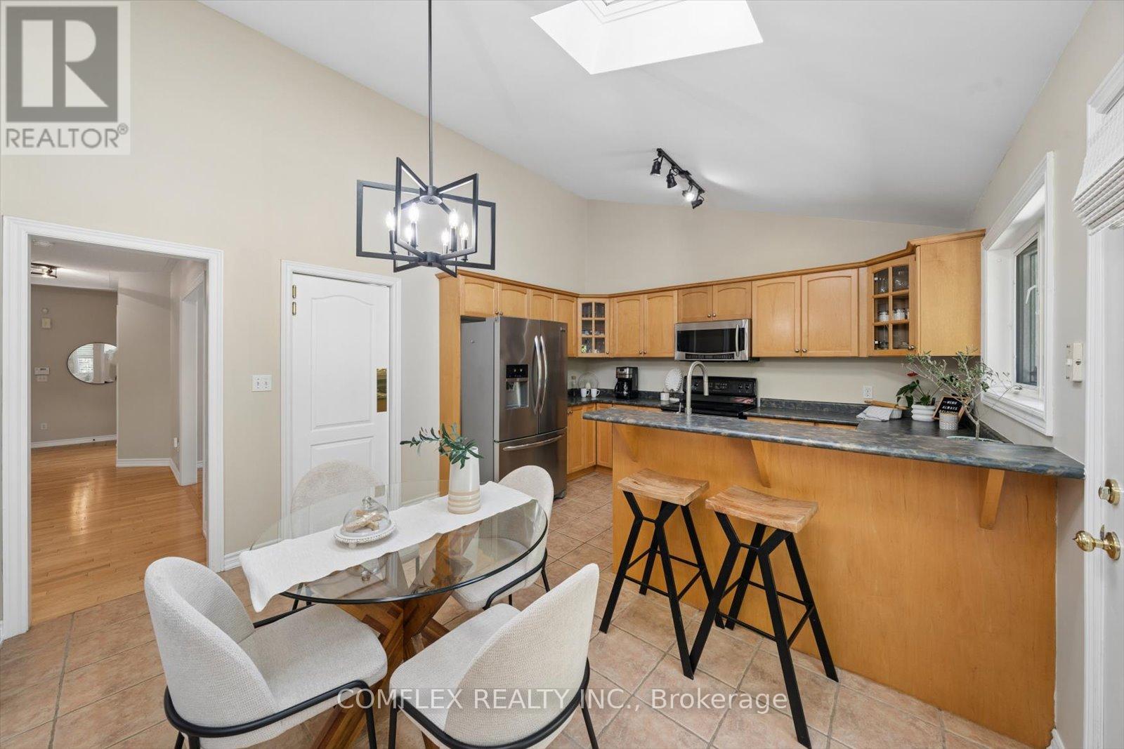 8 Inverary Court, Whitby, Ontario  L1R 2R2 - Photo 17 - E13173640