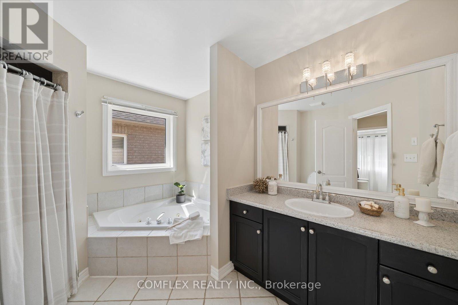 8 Inverary Court, Whitby, Ontario  L1R 2R2 - Photo 34 - E13173640