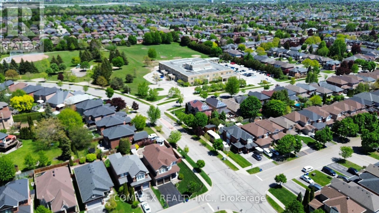 8 Inverary Court, Whitby, Ontario  L1R 2R2 - Photo 50 - E13173640