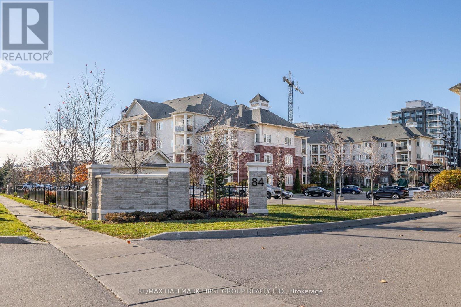 201 - 84 Aspen Springs Drive, Clarington, Ontario  L1C 0V3 - Photo 2 - E13173760