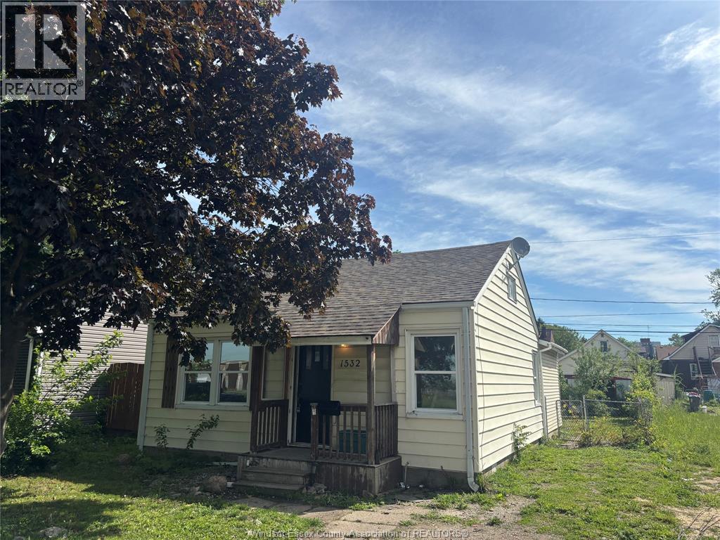 1532 JANETTE, Windsor, Ontario
