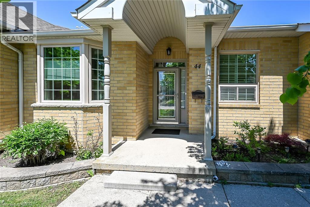 44 Riveroaks Drive, Mount Hope, Ontario  L0R 1W0 - Photo 3 - 40832807