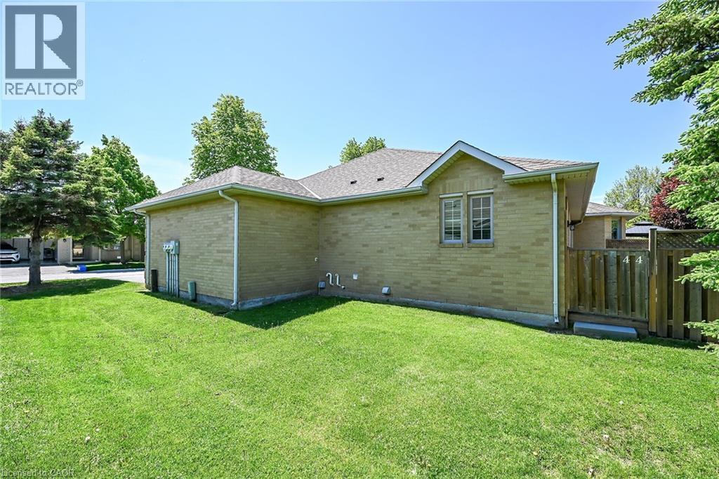 44 Riveroaks Drive, Mount Hope, Ontario  L0R 1W0 - Photo 33 - 40832807