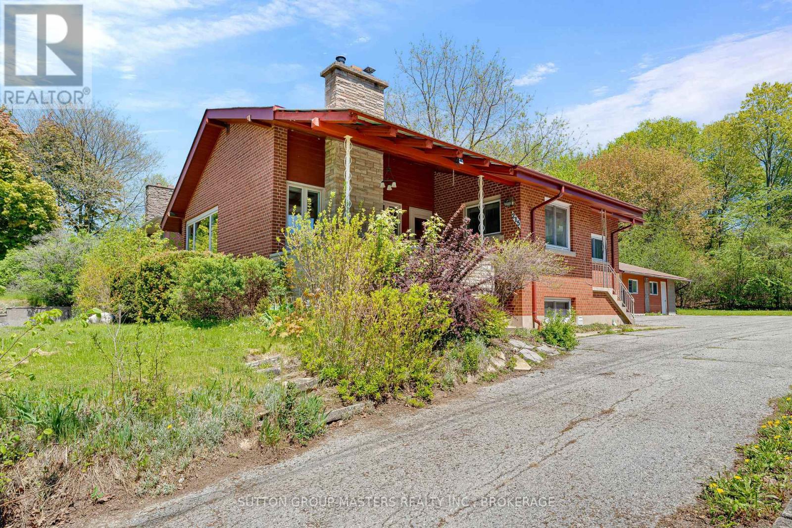 215 Yonge Street, Kingston (Central City West), Ontario  K7M 1G2 - Photo 1 - X13173934