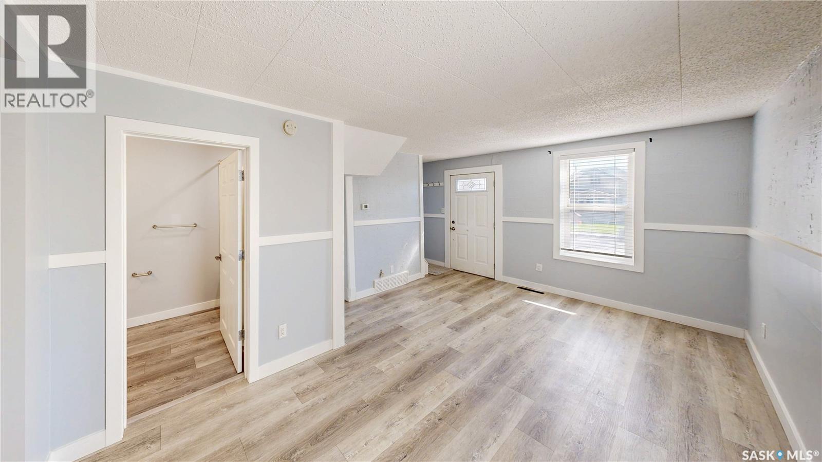 1248 Wallace Street, Regina, Saskatchewan  S4N 3Z3 - Photo 3 - SK036818