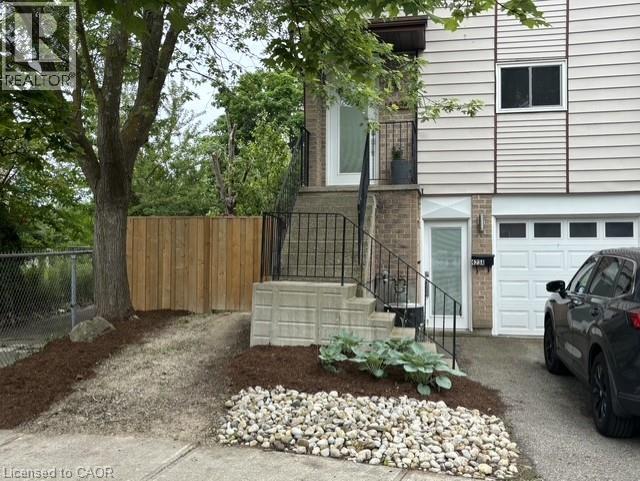 423 Cadbury Court Unit# A, Waterloo, Ontario  N2K 3G7 - Photo 3 - 40833127