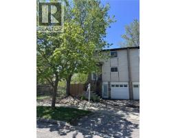 423 CADBURY Court Unit# A, Waterloo, Ontario