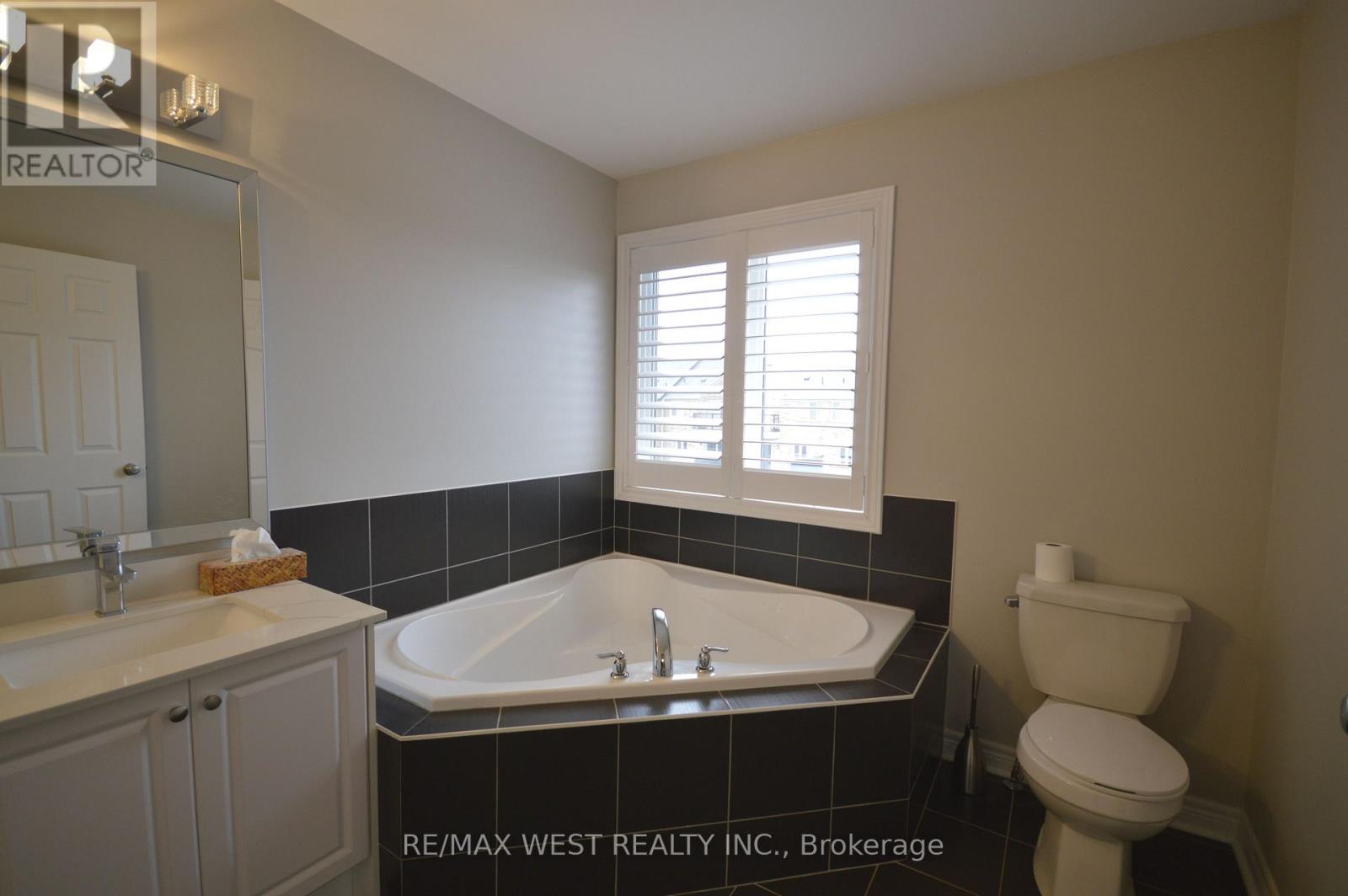 3 Earnshaw Drive, Markham, Ontario  L6C 0E5 - Photo 16 - N13173676