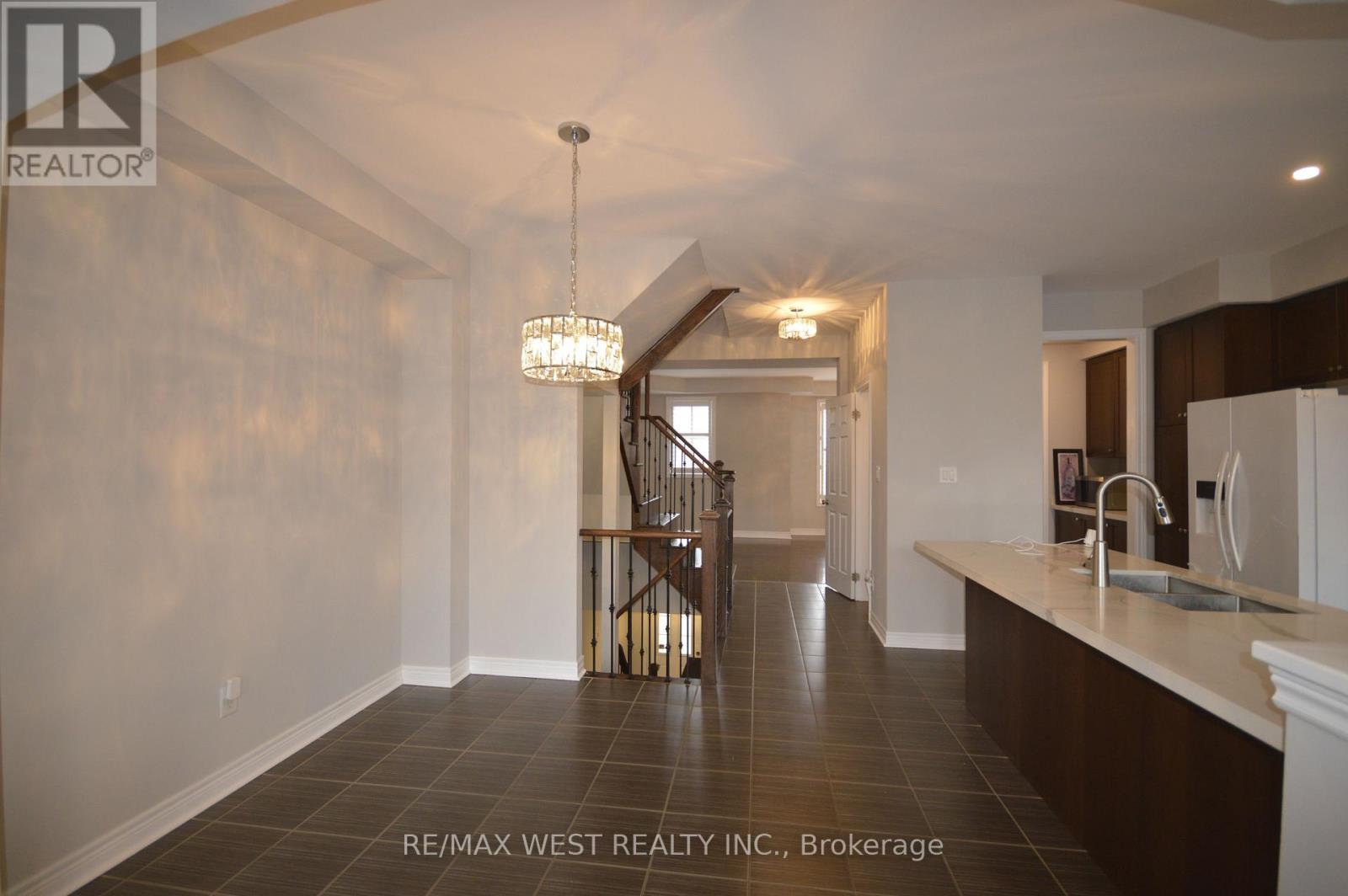 3 Earnshaw Drive, Markham, Ontario  L6C 0E5 - Photo 8 - N13173676